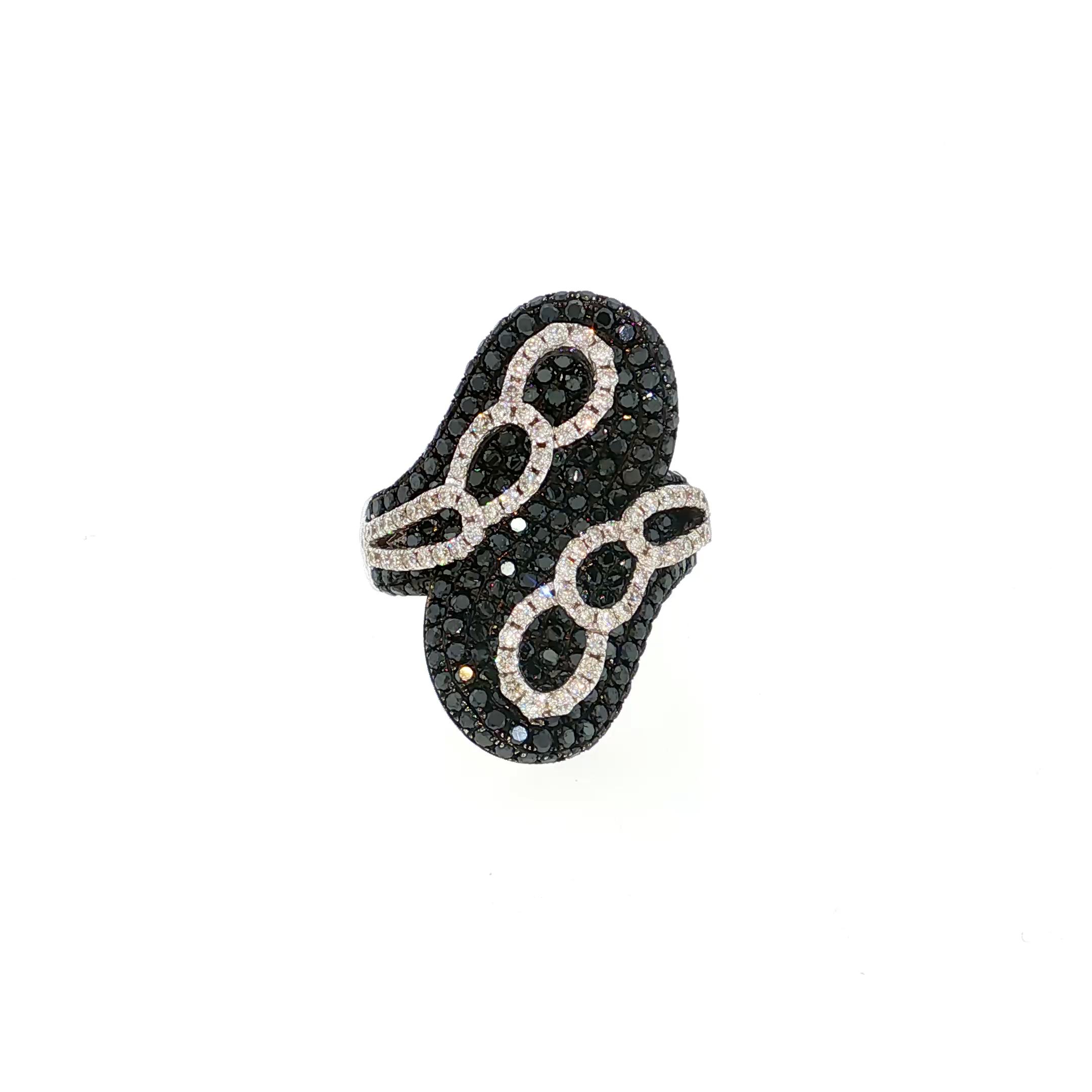 White Gold Cocktail Ring with Round Cut Diamonds