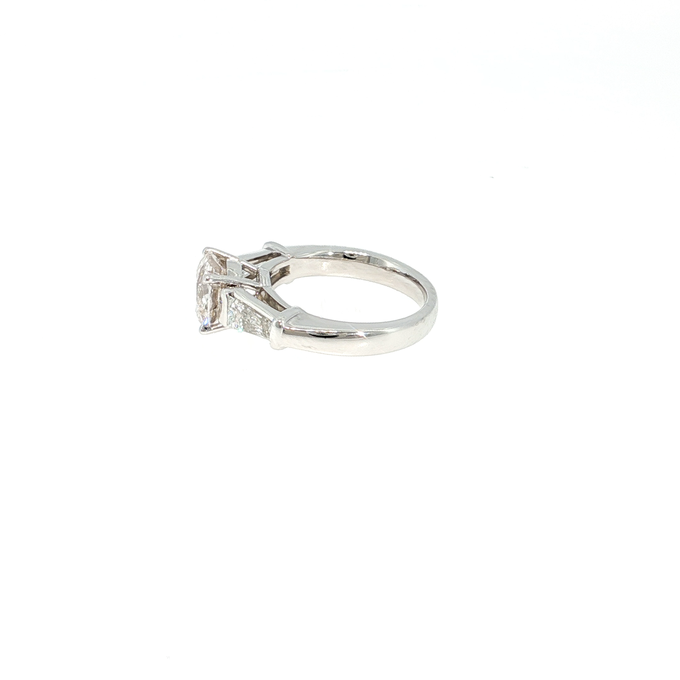 Platinum Multistone Ring with Round Brilliant Cut Diamond