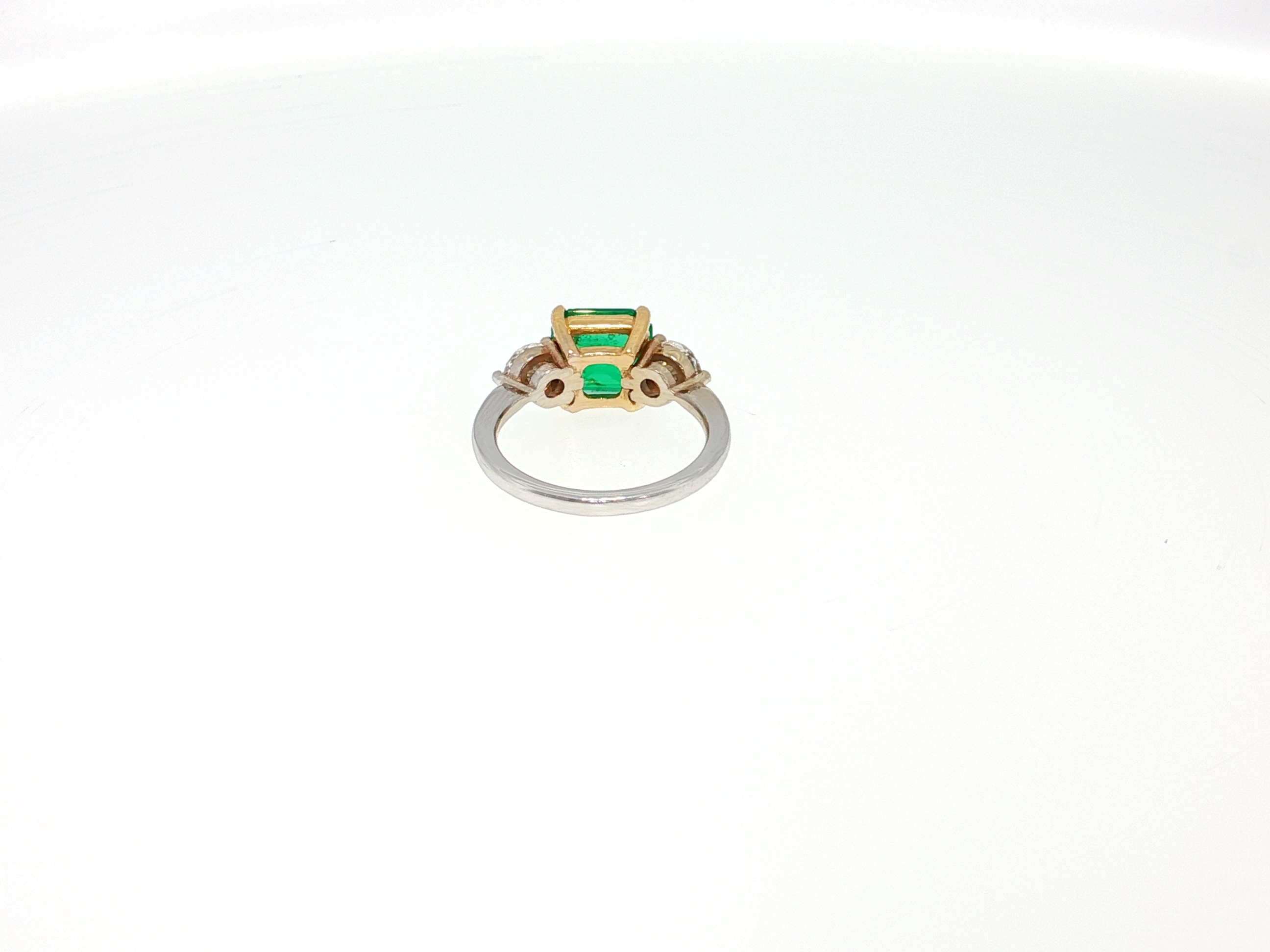 Yellow Gold Multistone Ring with Emerald Cut Emerald
