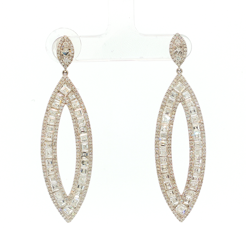 Elegant White Gold Dangle Earrings with Oval Cut Diamonds
