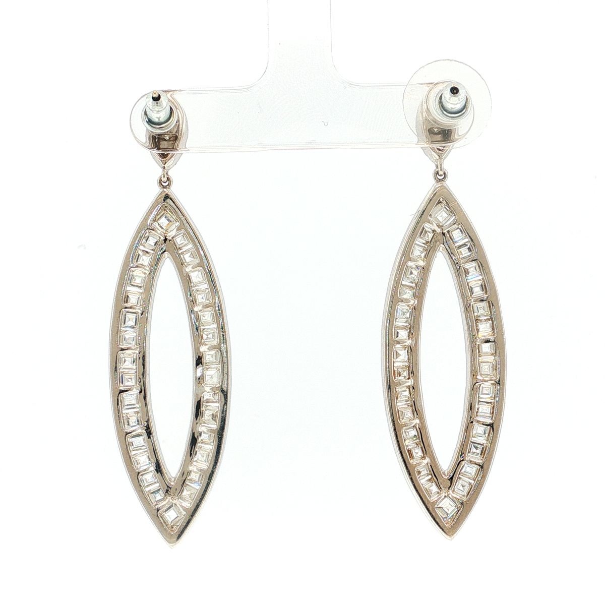 Elegant White Gold Dangle Earrings with Oval Cut Diamonds