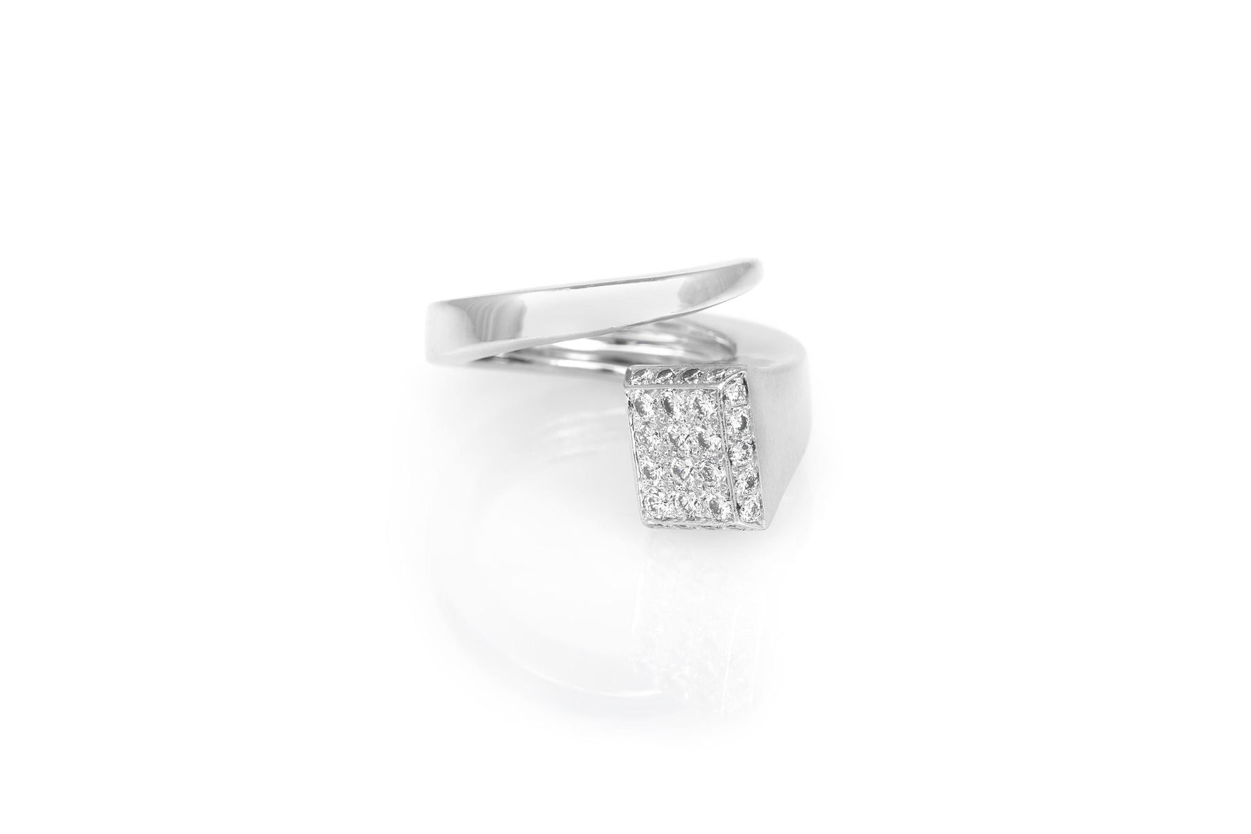 Hermes Diamond White Gold Twisted Nail Ring