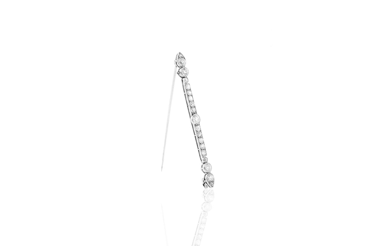 Antique Art Deco 1930s Cartier 2.20 Carat Diamond Bar Pin