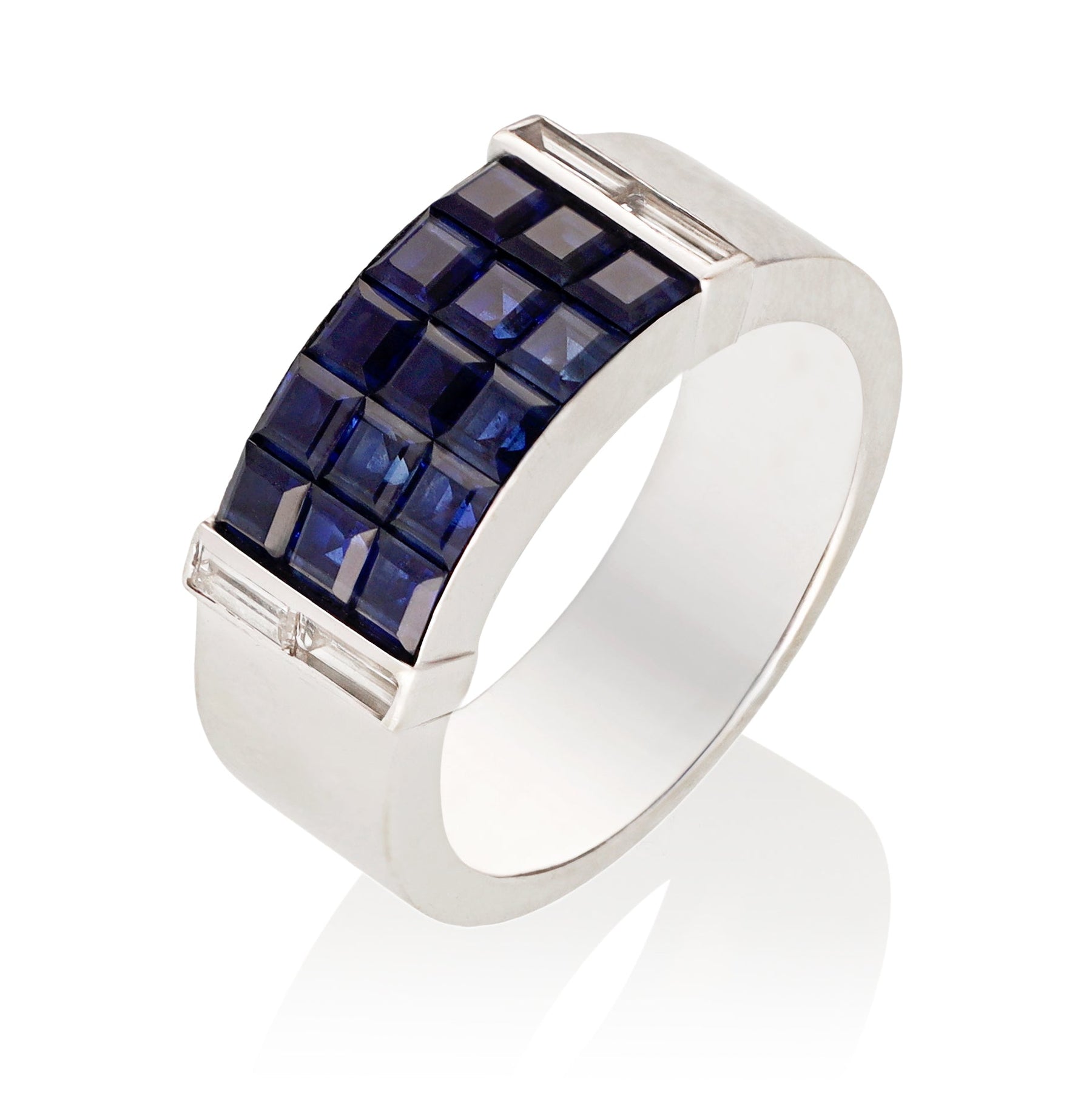 VAN CLEEF & ARPELS 'Mystery-Set Sapphire Pont Neuf Ring