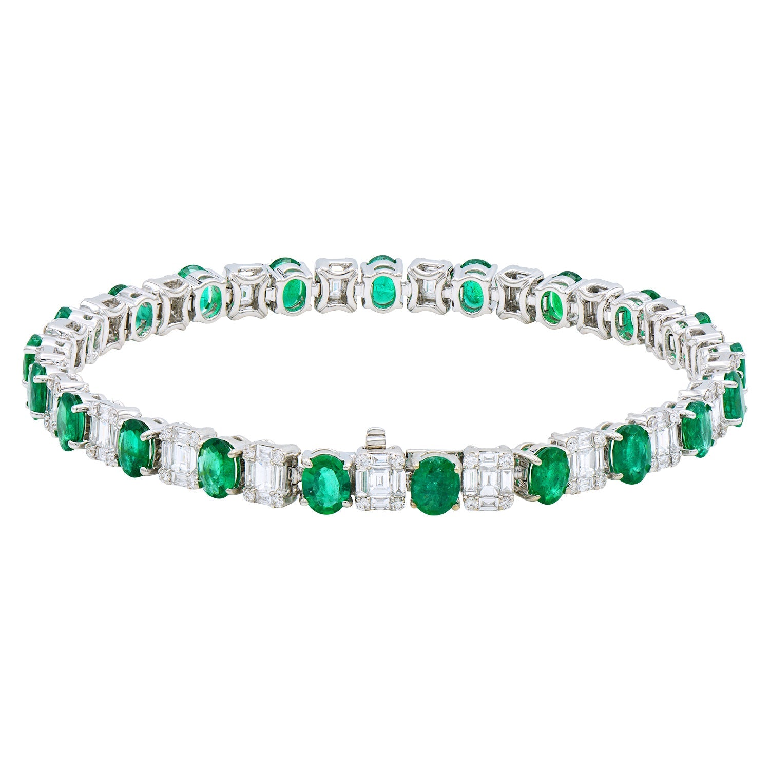 EB053874 - 18KW/15.8G 21EMER-6.5CT 105BD-2.21CT 84RD-0.50CT