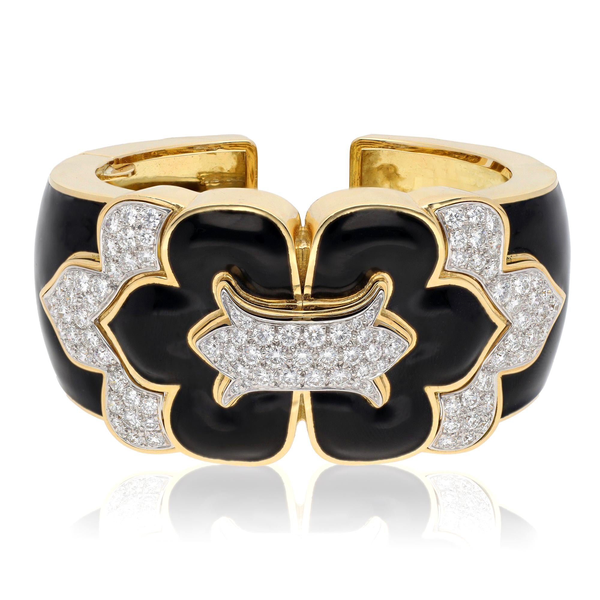 DAVID WEBB Trefoil Cuff, Black Enamel