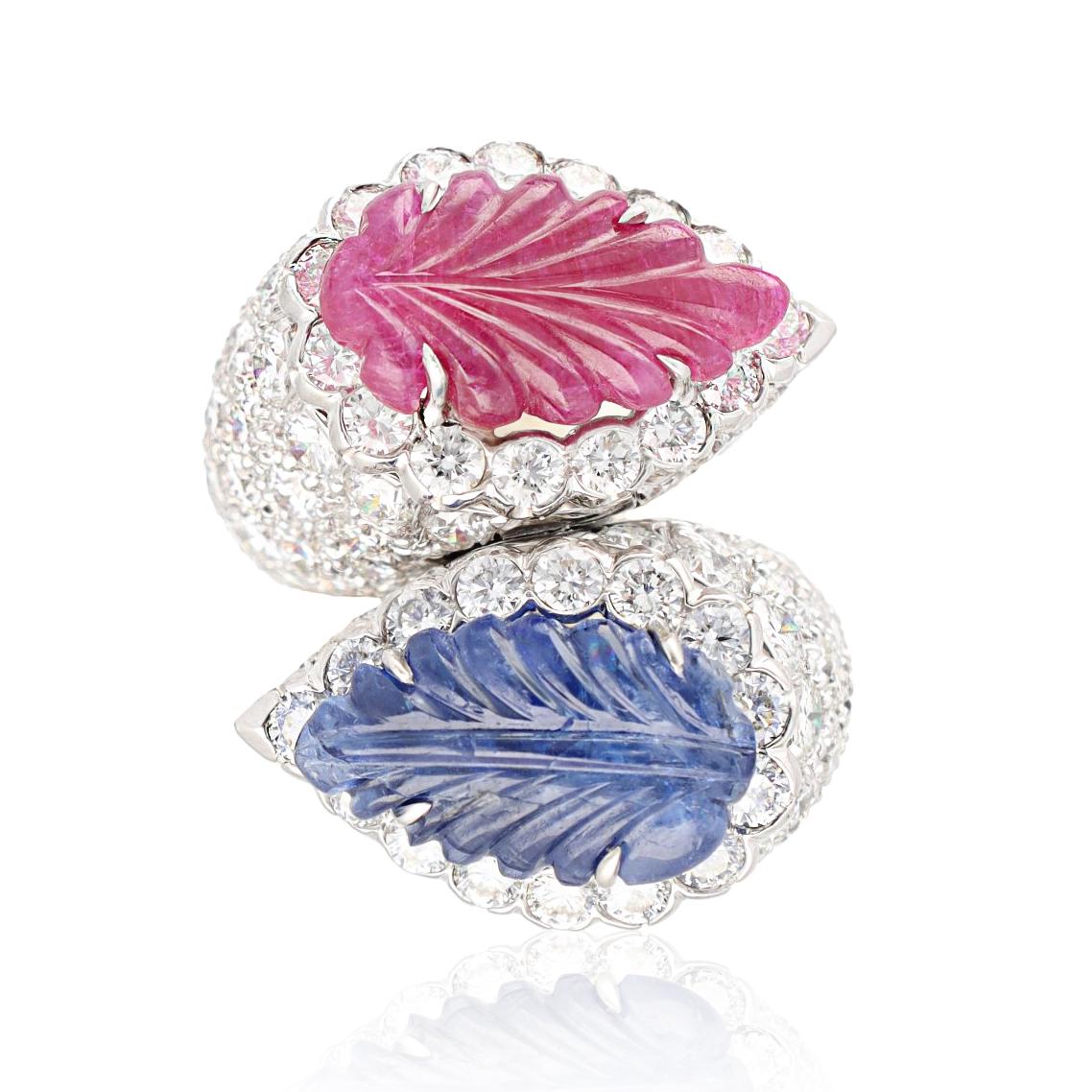 DAVID WEBB Carved Ruby and Sapphire Diamond Ring