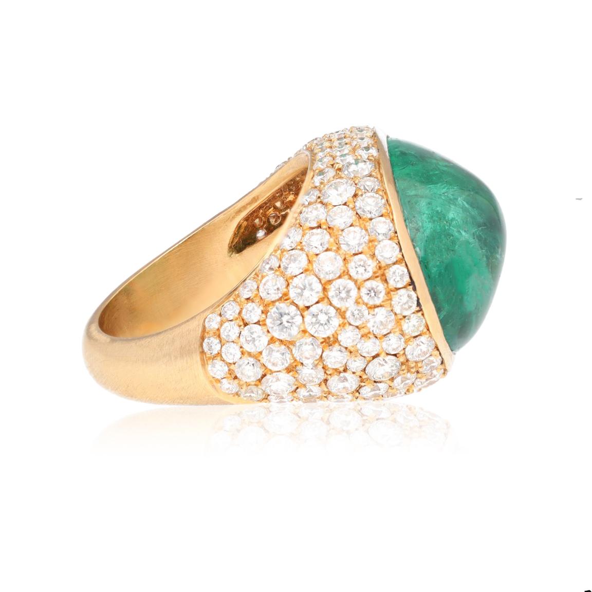 BULGARI 18K Yellow Gold Cabochon Emerald and Diamond Ring