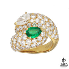 CARTIER 'Toi Et Moi' Emerald and Diamond Ring