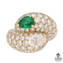 CARTIER 'Toi Et Moi' Emerald and Diamond Ring