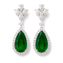 EE055365 - Earrings18KW/10.3G 2EMER-14.47CT 8FAN-3.01CT 54RD-1.64CT CDC