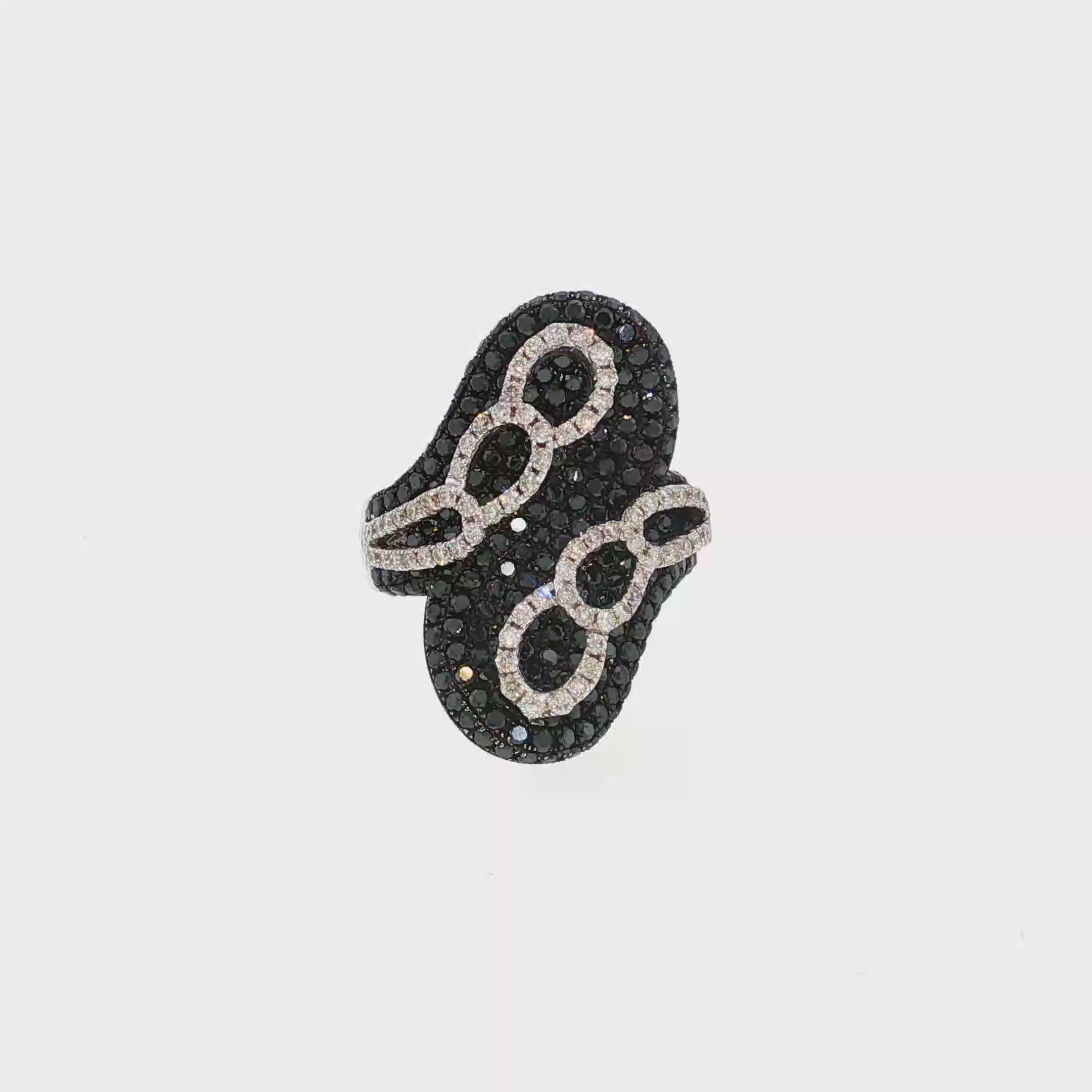 White Gold Cocktail Ring with Round Cut Diamonds