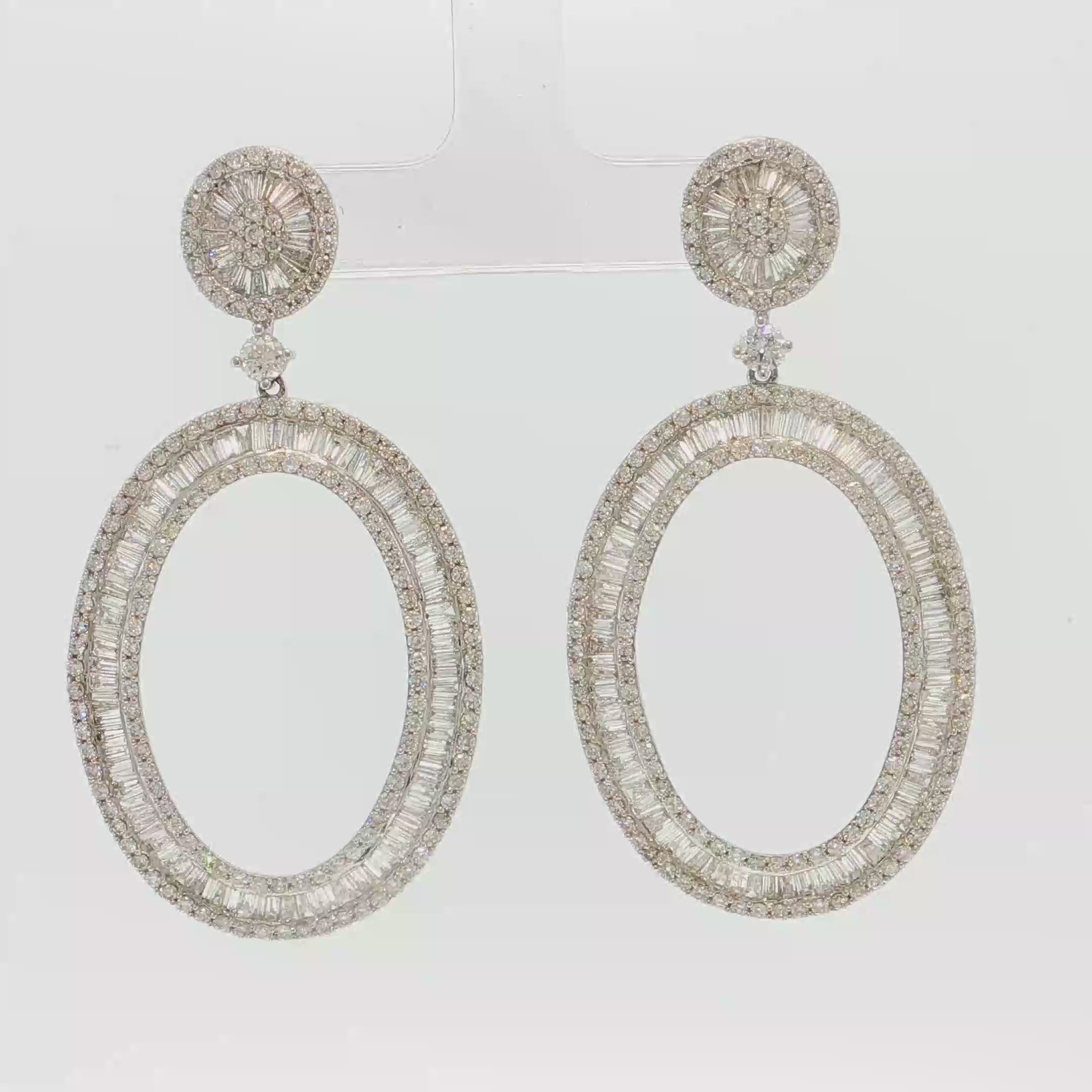 White Gold Dangle Earrings with Round Cut Diamonds